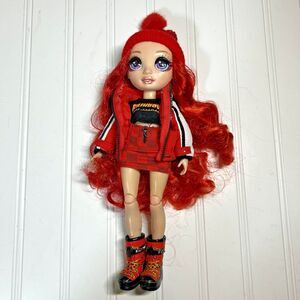 Rainbow High Series 1 Winter Break Ruby Anderson MGA Entertainment